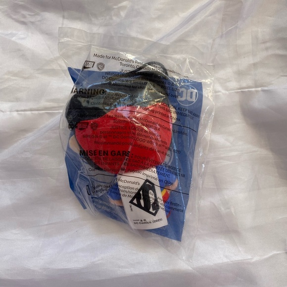 McDonald’s DC Superman Toy - Picture 2 of 2